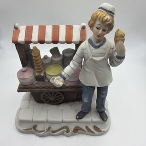 Vintage Davar Figurine Ice Cream Stand Ice Cream Display. Perfect‎ Condition.